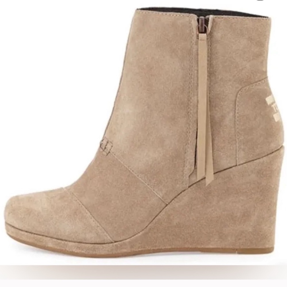 Toms Desert Tan Suede Wedge Booties